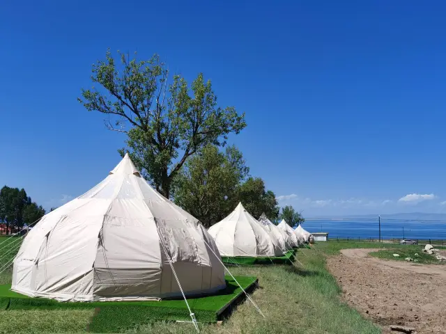 Camping in Qinghaihu