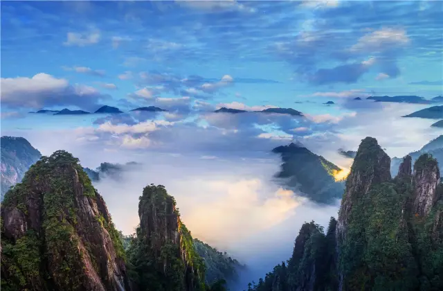 Sea of Clouds Sightseeing in Yizhang