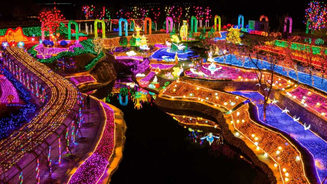 Yuhuangshan Spring Lantern Festival | Jade Emperor Mountain