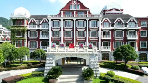 Shangtang Hot Spring attraction in Jiujiang