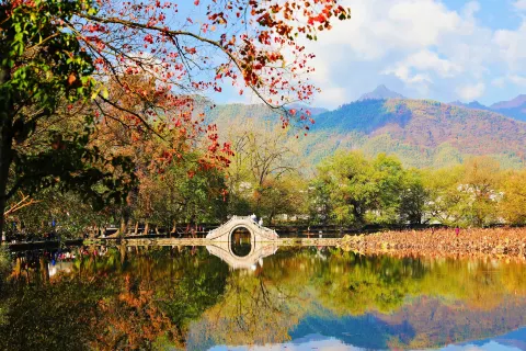 훙춘 관광지(굉촌 관광지)