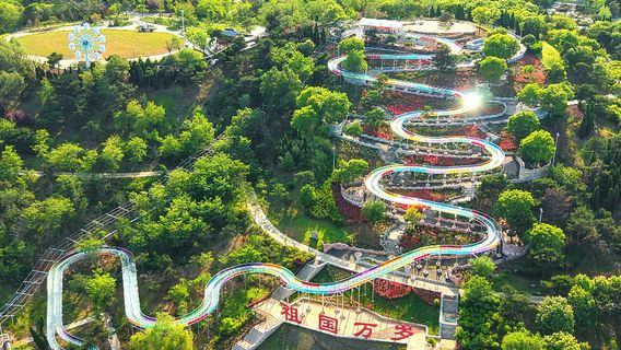 Mountain and Sea Fantasy Valley