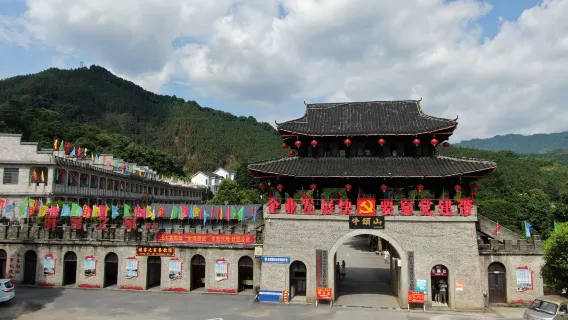玩水避暑