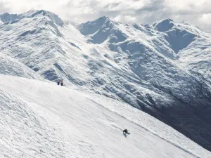 三錐山滑雪場