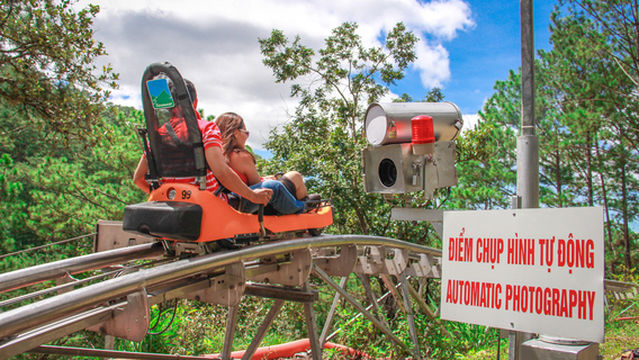 達塔拉瀑布過山車