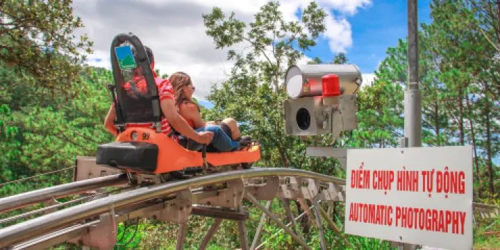 達塔拉瀑布過山車