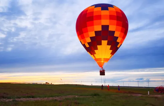 青海湖飛派飛行俱樂部動力傘飛行觀光體驗+熱氣球飛行觀光體驗大小同價