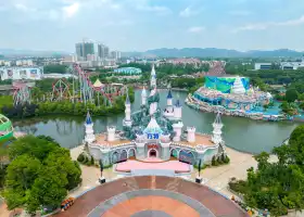 โลกแห่งความสุข