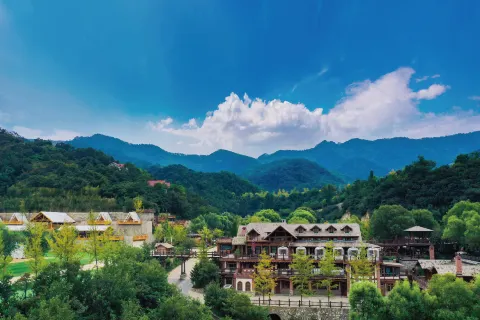 Jiuru Mountain Waterfalls Scenic Area