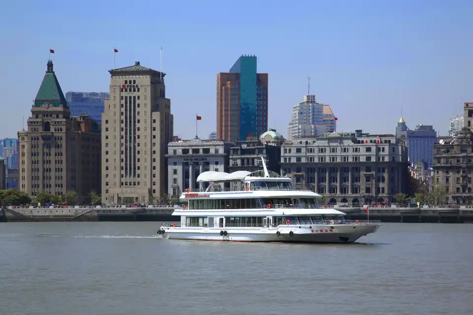 3_Huangpu River Cruise(Oriental Pearl Tower Cruise Terminal)