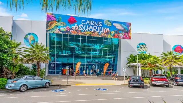 ケアンズ水族館周辺のホテル