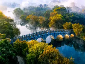 Huaxi National City Wetland Park Shili River Beach