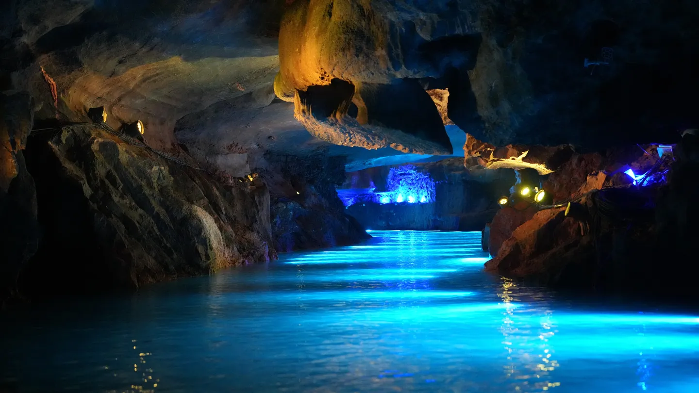 1_퉁루 동굴 탐험