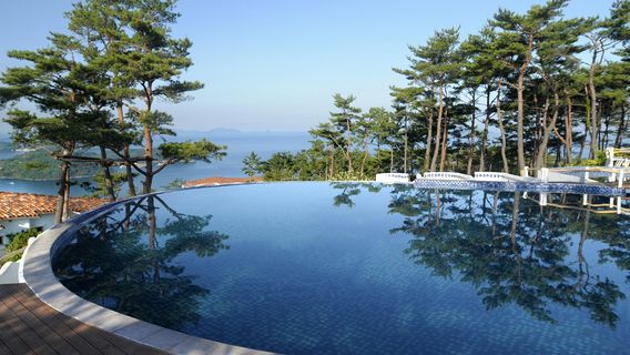 Huashuiwan Hot Spring Resort Area