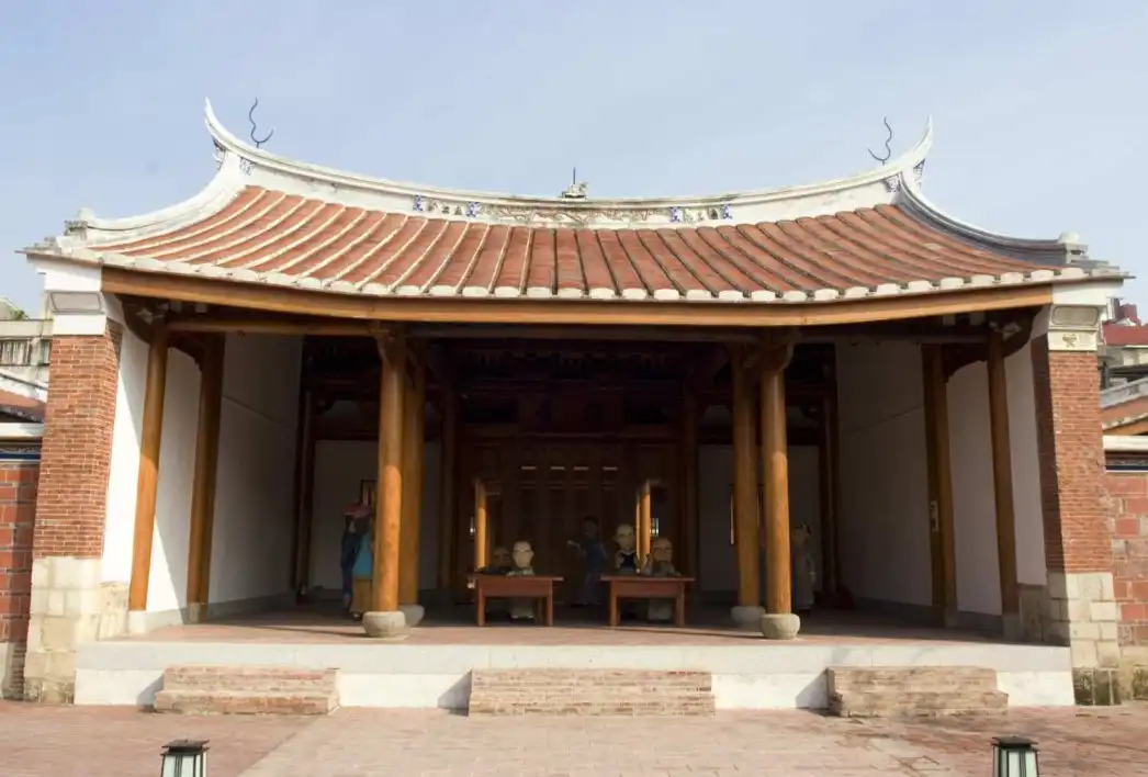 Fongyi Academy 주변 호텔