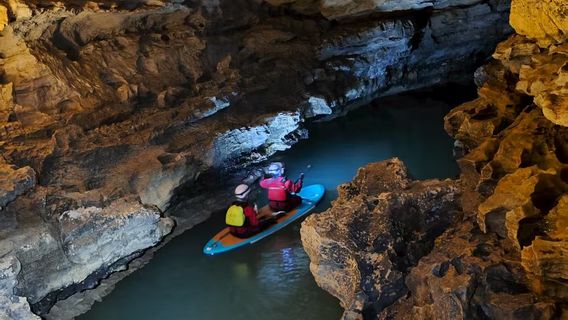 Guizhou Longli Baiyudong Cave Exploration Experience