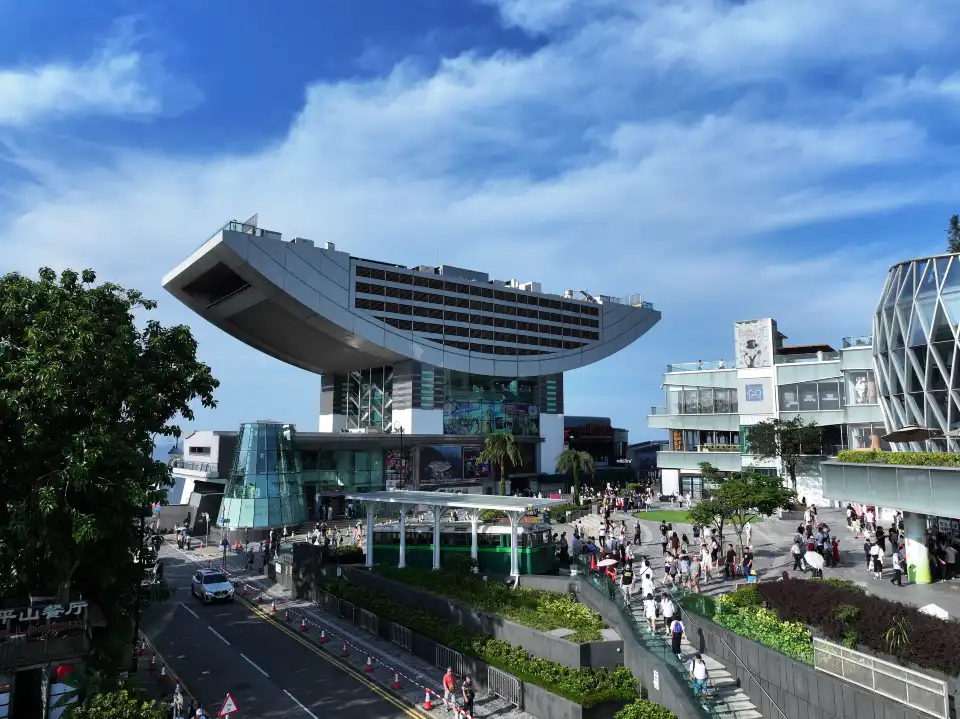 4_The Peak Tram
