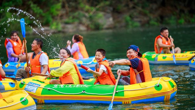 Rafting in Jingmen