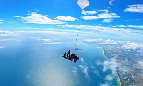 Skydiving in Sanya