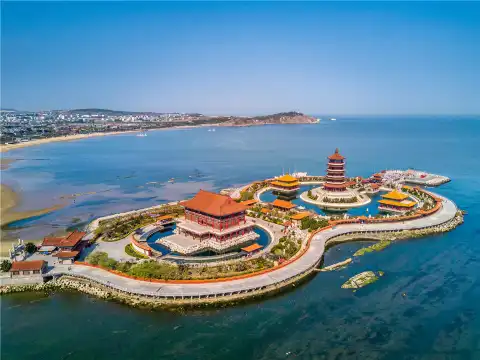 Hotels near Eight Immortals Passing Across The Sea