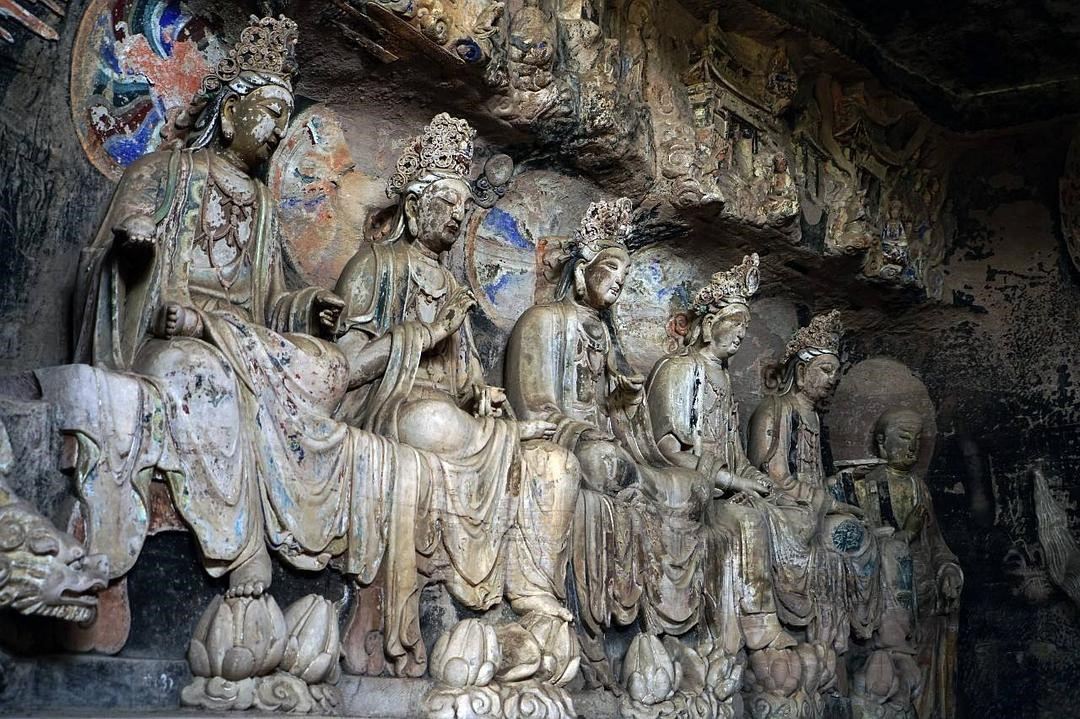 Huayan Cave Stone Carving Statue