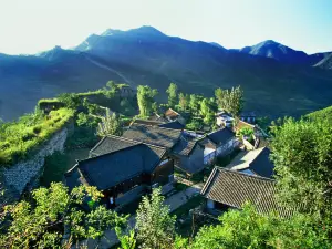 Qingshan Pass