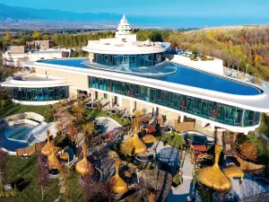 Luquan Hot Spring Center