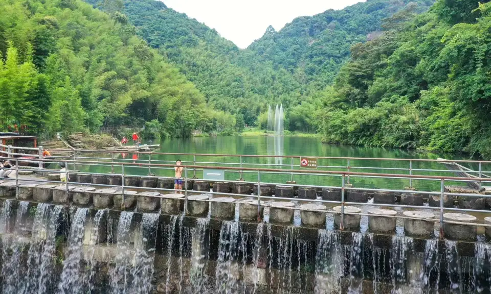 2_Qianlonggou Waterfall