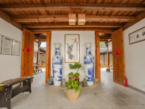 Yangxingu Caoben Hot Spring Resort