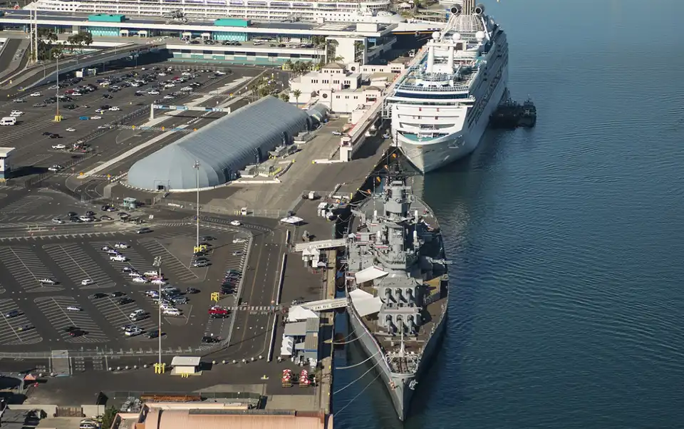 2_Battleship IOWA Museum