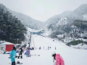 Tonglu Shengxianli International Ski Resort