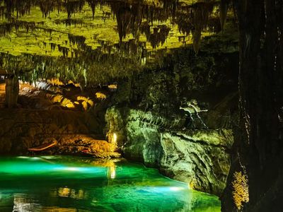 General Cave Karst Mountain Outdoor Study Base