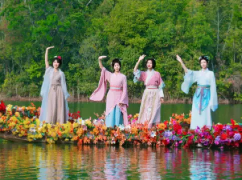 พื้นที่ท่องเที่ยวถนนเก่าแก่ของปูเออร์ชามา