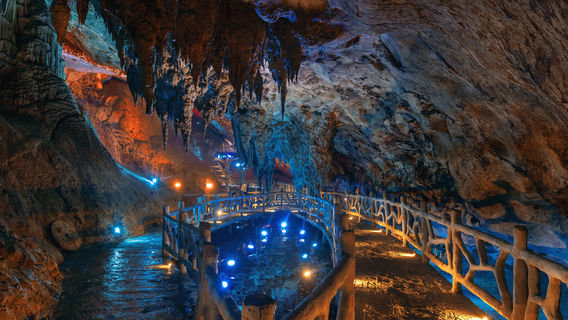 BAI DONG XIA TOURIST AREA
