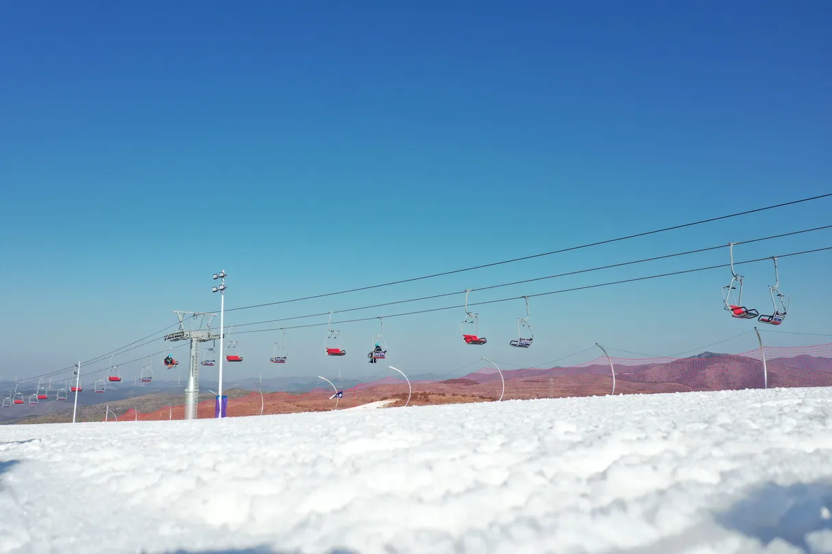 2_Colorful Taihang Cloud Ski Resort