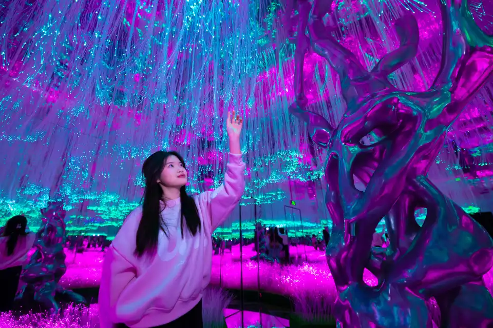 2_X Space Immersive - Digital Art Experience