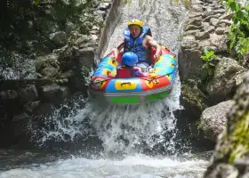 九龍谷漂流