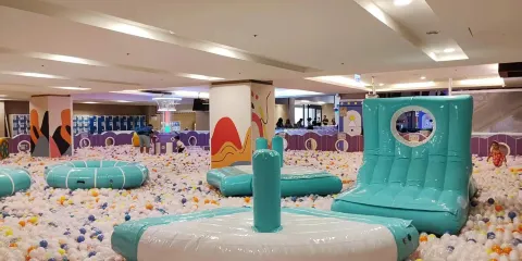 追風奇幻島-麗寶樂園福容飯店L2麗寶休息站-Fun樂星球門票家庭(1位成人+1位小童)