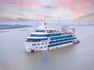 Luna Halong Cruise