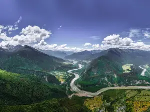 雅魯藏布大峽谷
