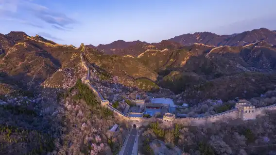 Explore the Badaling Great Wall and the Summer Palace in One Day [Private Tour with an English-speaking Driver]