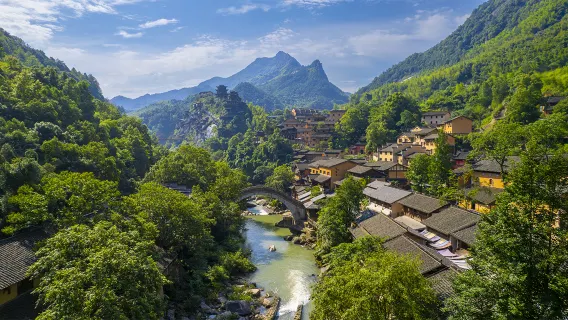 玩水避暑