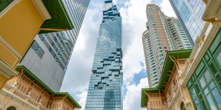 王權瑪哈納功大廈玻璃觀景台