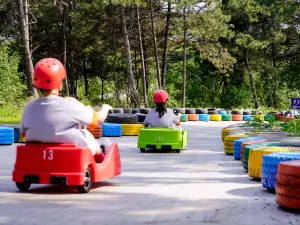 Tianding Mountain Tourism Town