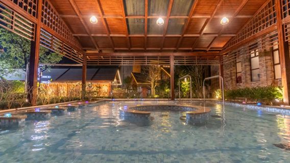 Hot Springs in Hezhou