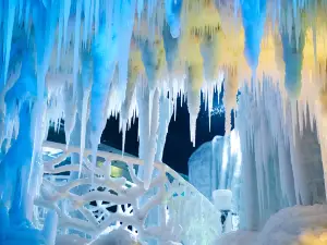 Binglian Cave Wonderland