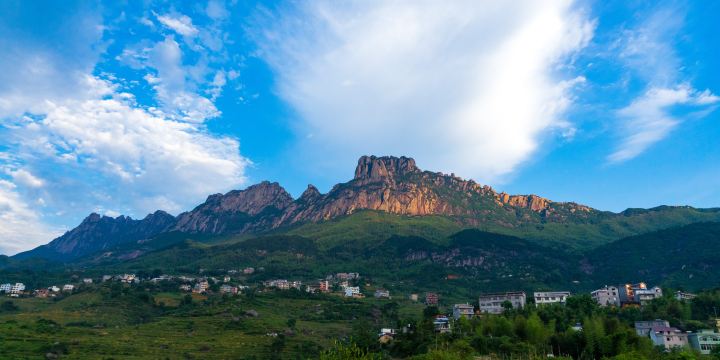 霊山風景区