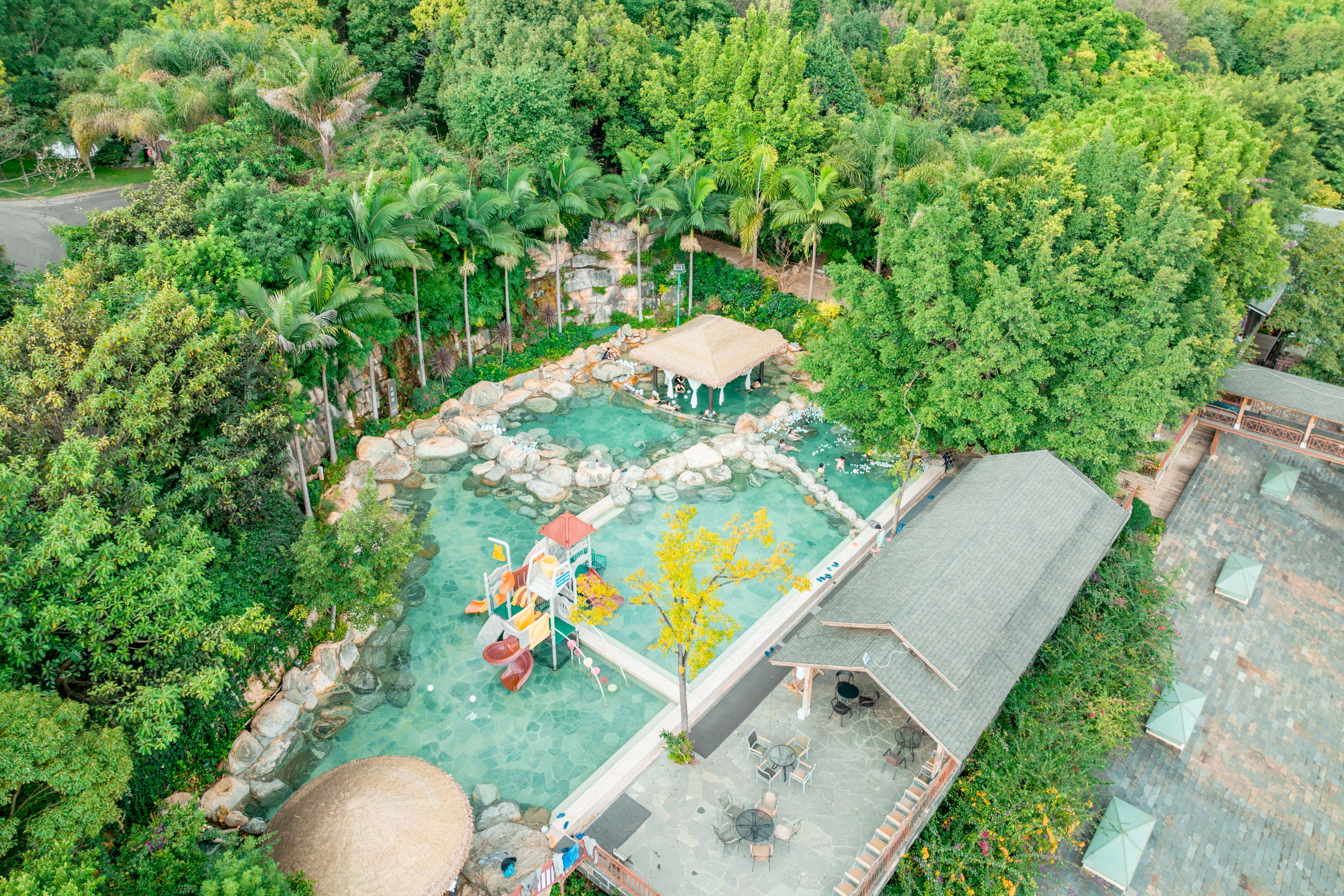 Huquan Banshan Hot Springs