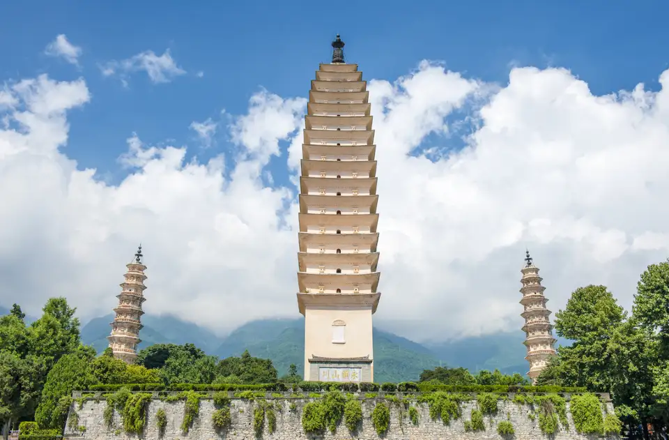 1_The Chongsheng Temple And The Three-Pagoda Culture Tourist Area
