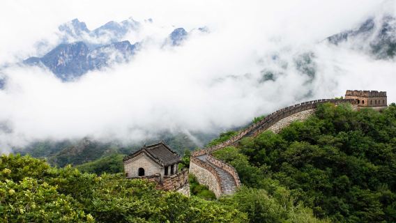Excursión de un día a la Gran Muralla de Mutianyu y el Palacio de Verano con conductor privado de habla inglesa